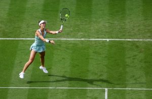 women playing tennis